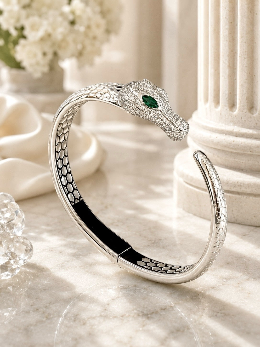 The Alligator Sovereign Hinged Cuff